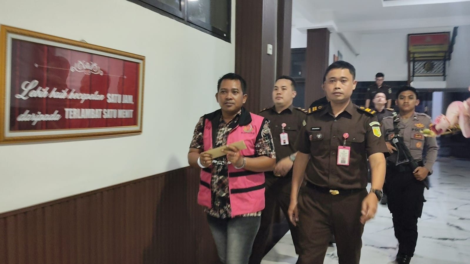 Diduga Korupsi Hampir Rp1 M, Kades Mulyodadi Wonoayu Dijebloskan Jaksa ke Penjara