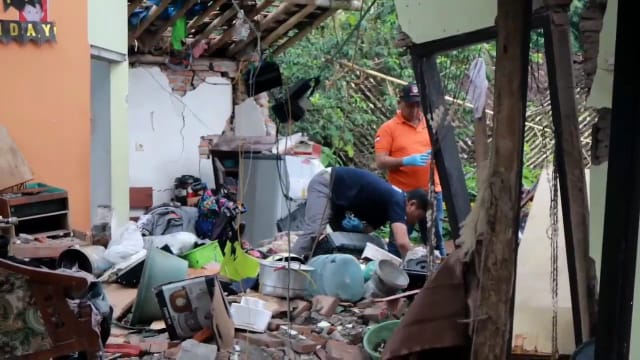 Ledakan Mercon Dahsyat di Sumbersari Jember, Rumah Hancur dan Dua Warga Luka Bakar Serius