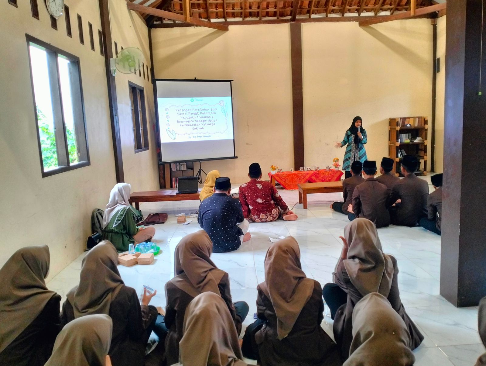 Cegah Perceraian di Usia Dini, Dosen Unugiri Gelar Pendampingan Pranikah untuk Santri