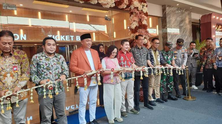 Bupati Situbondo Luncurkan Bioskop Kota Cinema Mall Dukung Ekonomi Kreatif