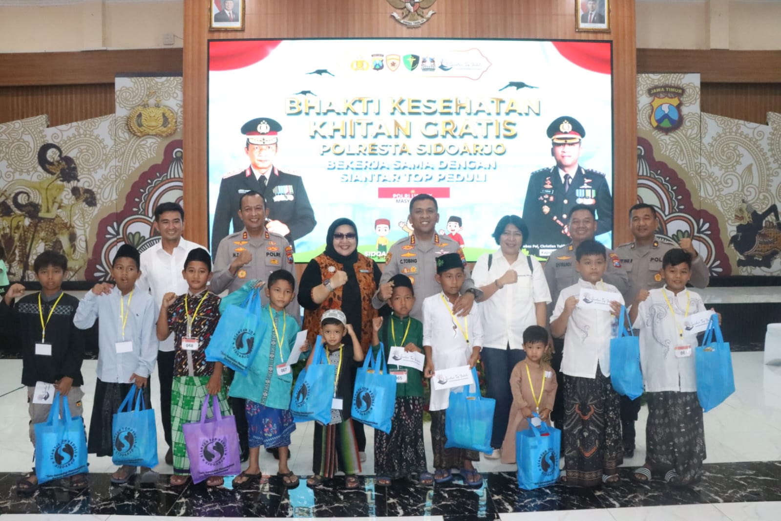 Polresta Sidoarjo Gelar Khitan Massal Gratis