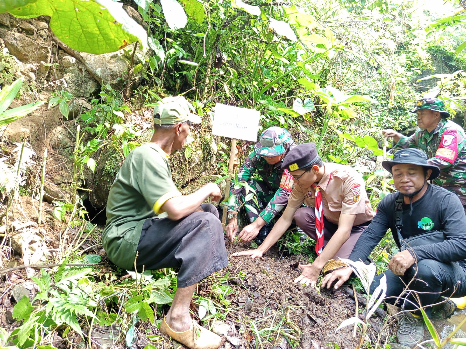 600 Pohon Ditanam dalam Rangka  Peringatan Hari Juang TNI AD 2024