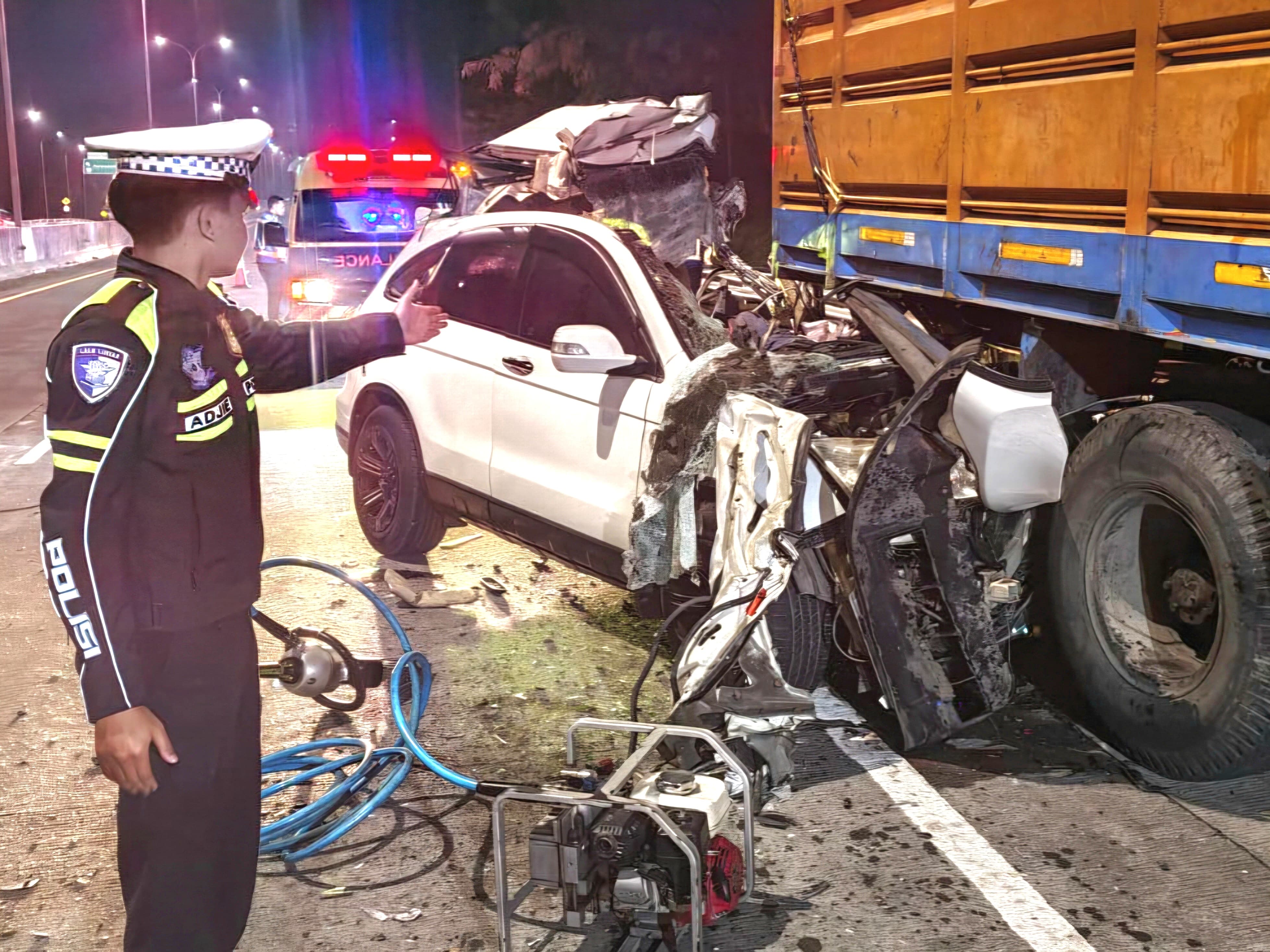 Lima Orang Tewas dalam Tabrakan Maut di Jalur Tol Malang-Surabaya