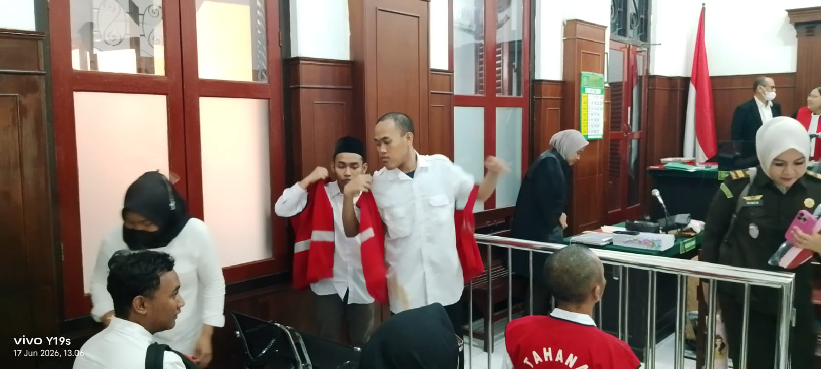 Modus Teknisi Internet, Dua Pria Curi Emas Antam Rp120 Juta di Rumah Dokter Surabaya