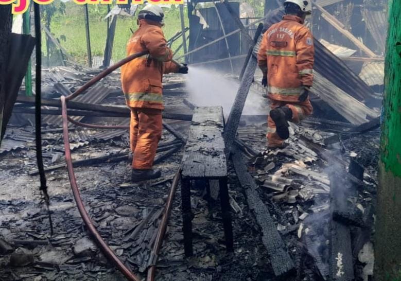 Warung Sekaligus Tempat Tinggal Warga Wonorejo Timur Ludes Terbakar