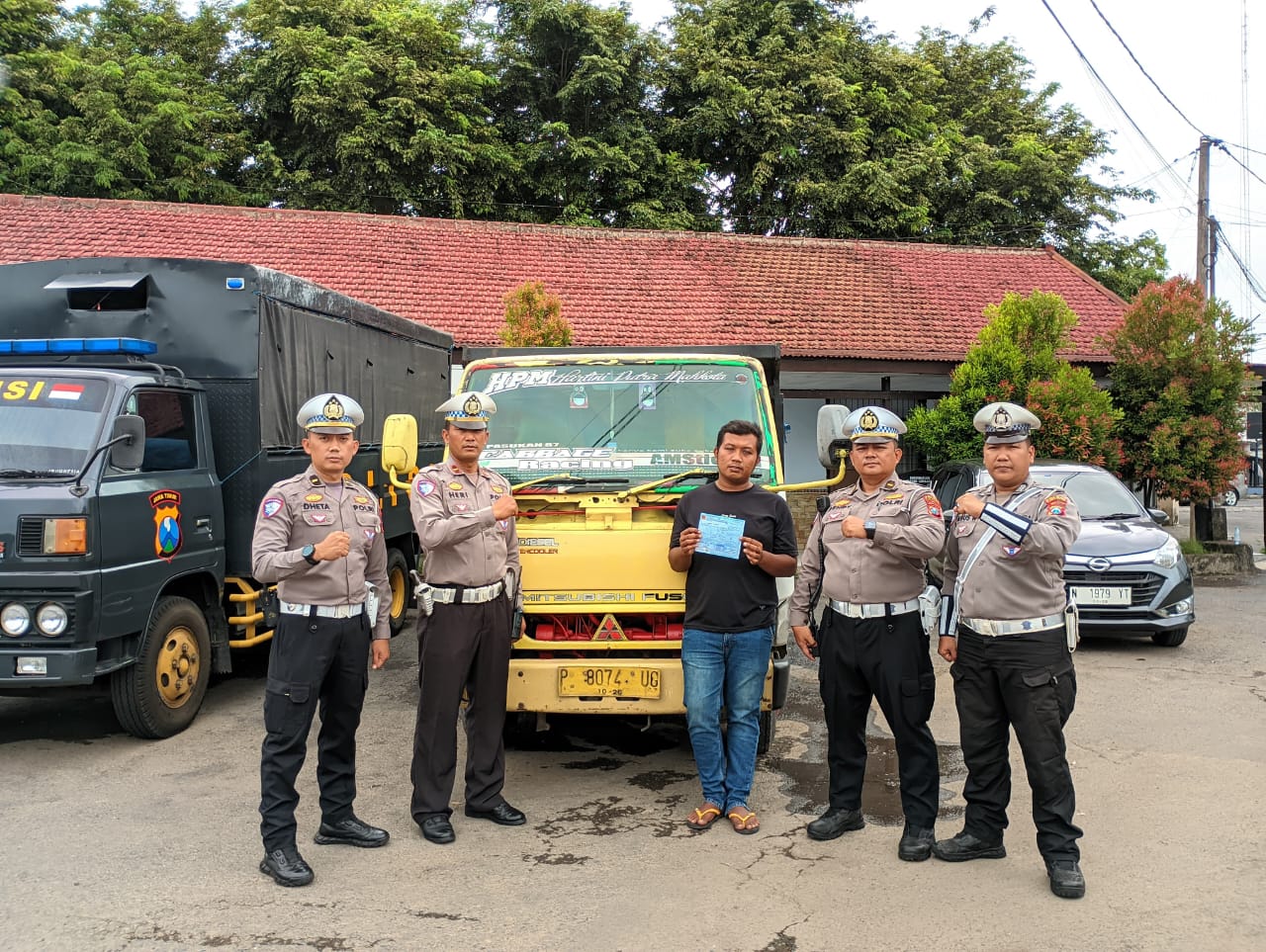 Viral Sopir Truk Ugal-ugalan di Lumajang Langsung Diamankan Polisi