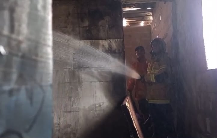 Rumah Warga Driyorejo Gresik Terbakar Diduga akibat Anak Main Korek Api