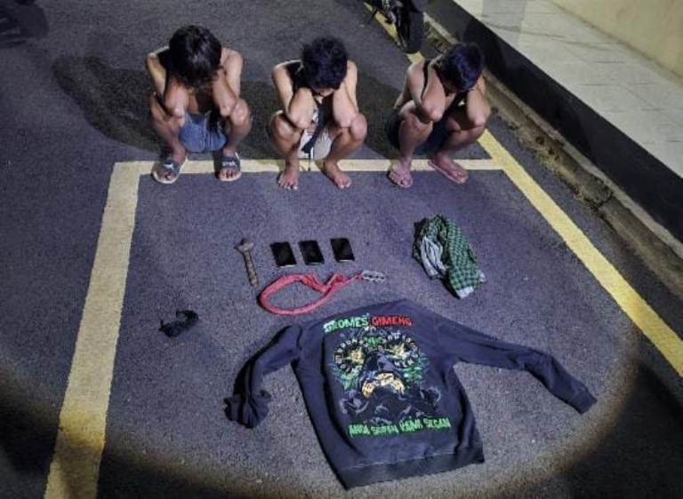 Tiga Gangster Ditangkap usai Keroyok Remaja di Depan MAN