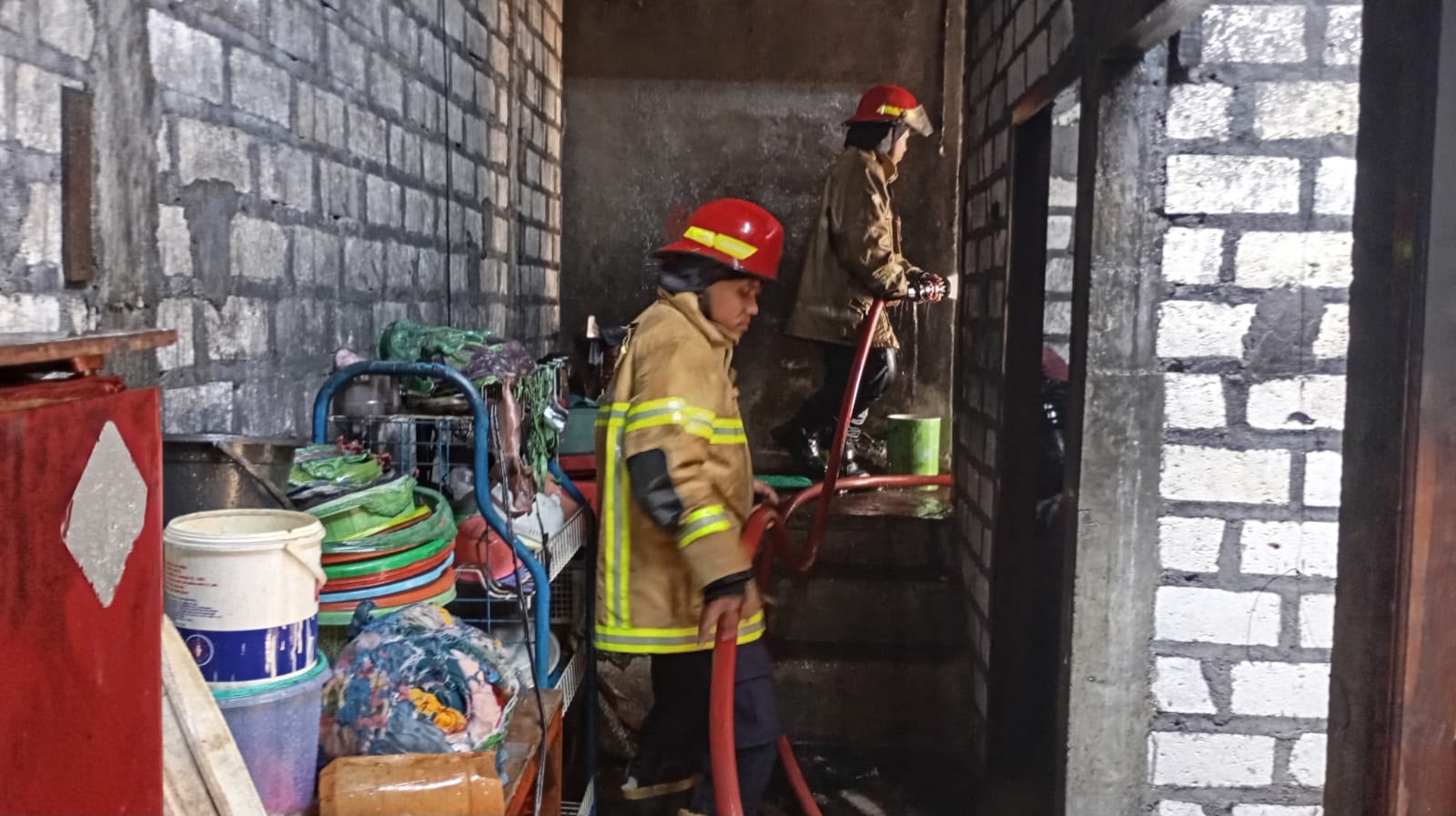 Lupa Matikan Obat Nyamuk, Rumah Warga Bungah Gresik Nyaris Hangus Terbakar