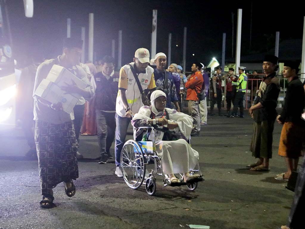 Alhamdulillah, 375 Jemaah Haji Lumajang Kloter 37 Tiba Selamat