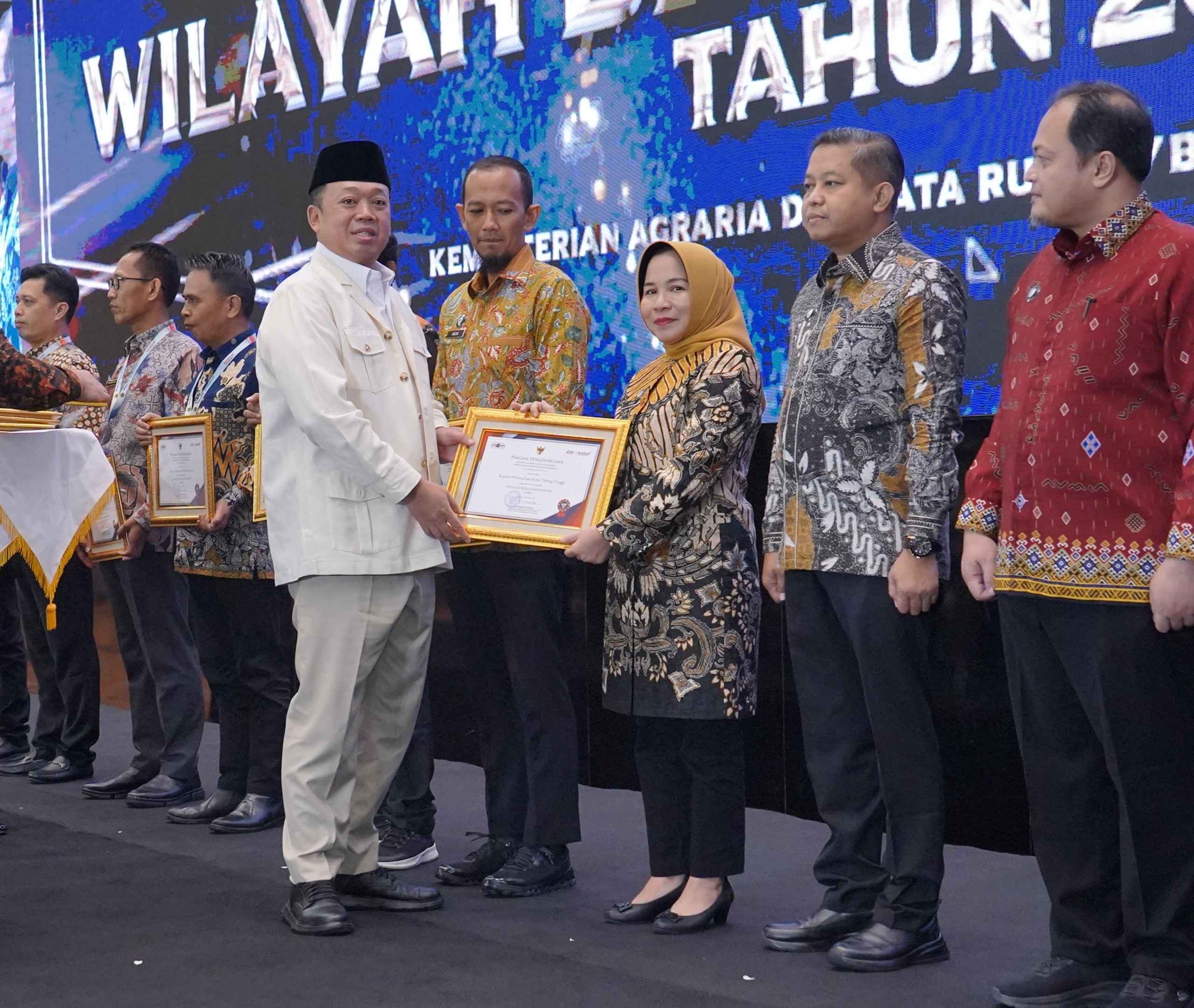 24 Satker ATR/BPN Terima Predikat WBK, Menteri Nusron Beri Apresiasi dan Imbau untuk Jaga Kualitas Layanan