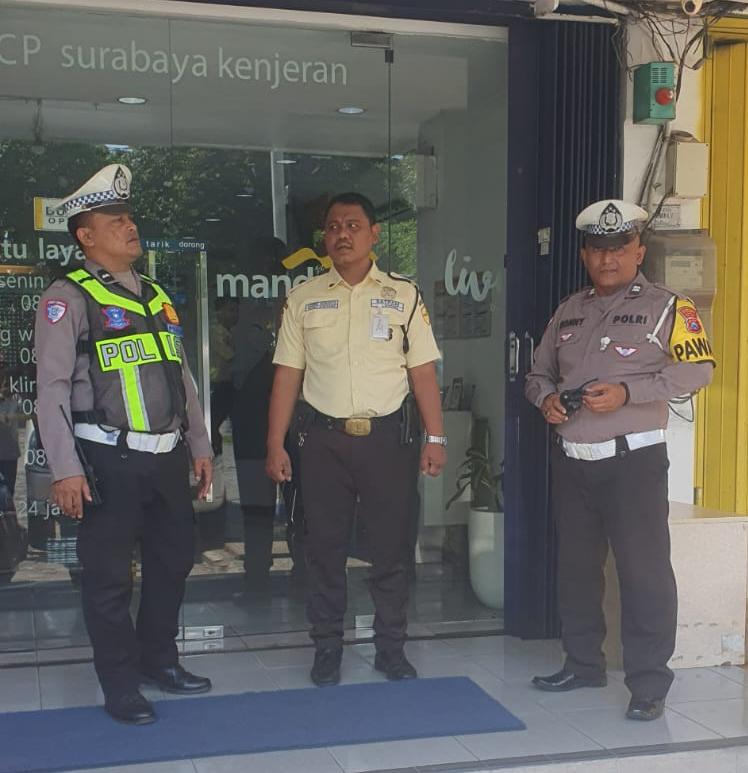 Jamin Keamanan Nasabah, Polsek Mulyorejo Intensifkan Patroli Perbankan di Jam Rawan