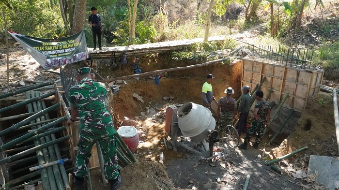Dandim Sumenep Cek 4 Jembatan Bakti TNI AD, Akses Warga Jadi Prioritas
