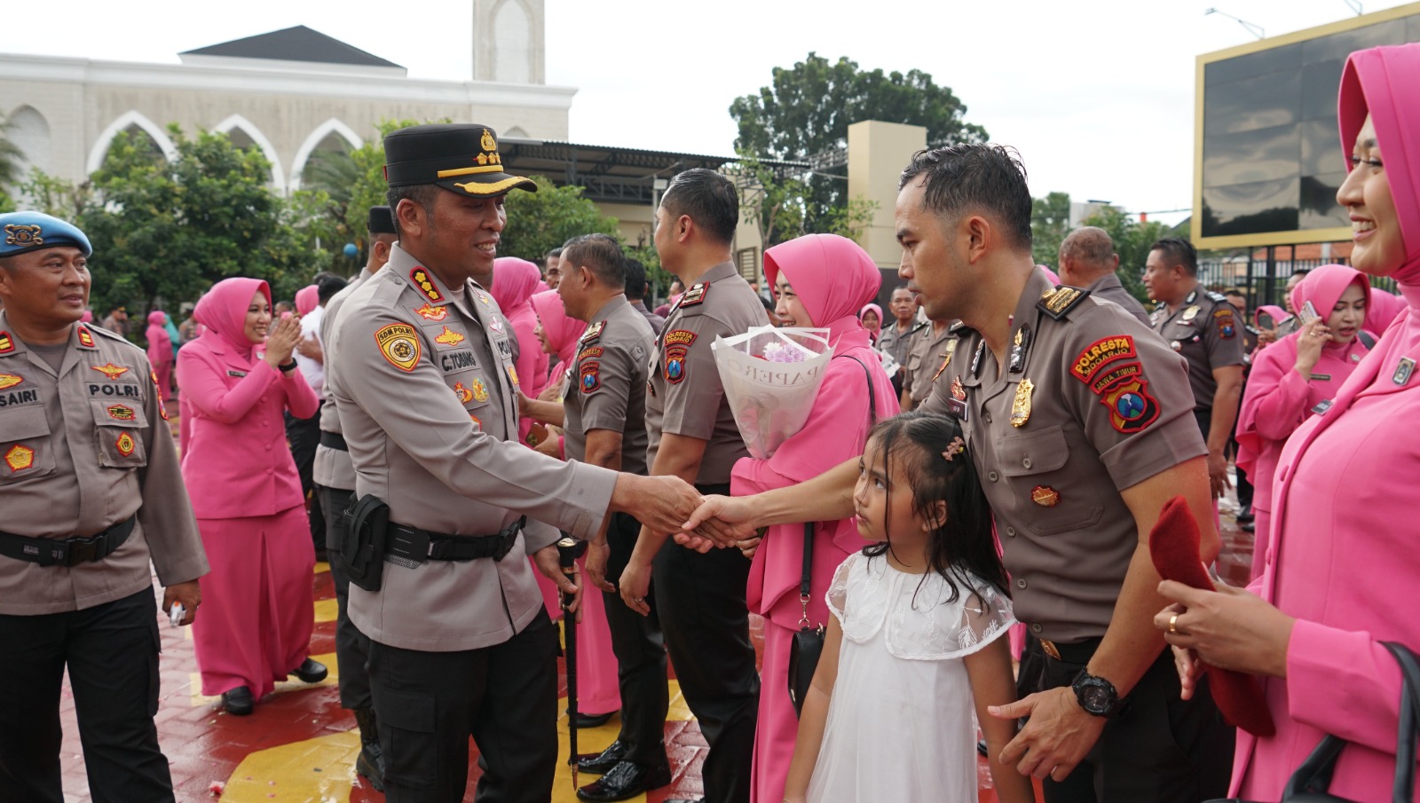 Awali 2026, 138 Anggota Polri dan ASN Polresta Sidoarjo Naik Pangkat