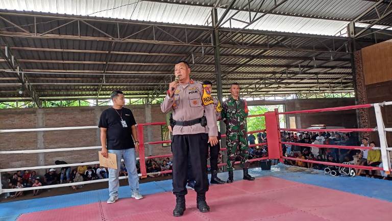 Dukung Atlet Lokal, Polisi Kediri Pengamanan Sparing Tinju di Wates