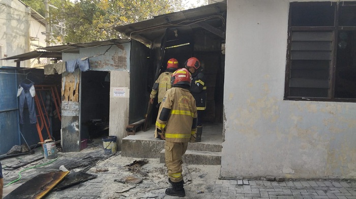 Mess Karyawan Manukan Kulon Terbakar