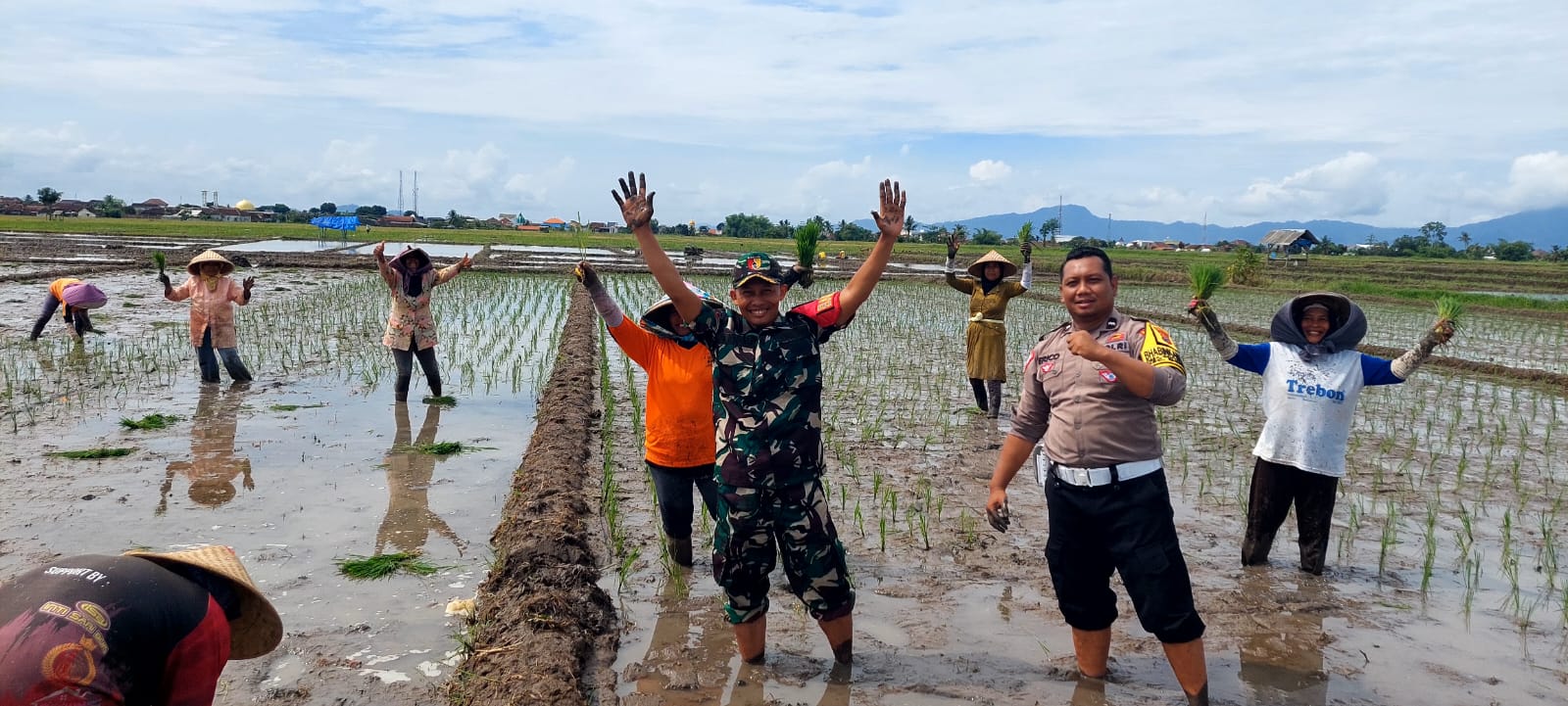 Bhabinkamtibmas Ajak Masyarakat Bersemangat Melestarikan Ketahanan Pangan