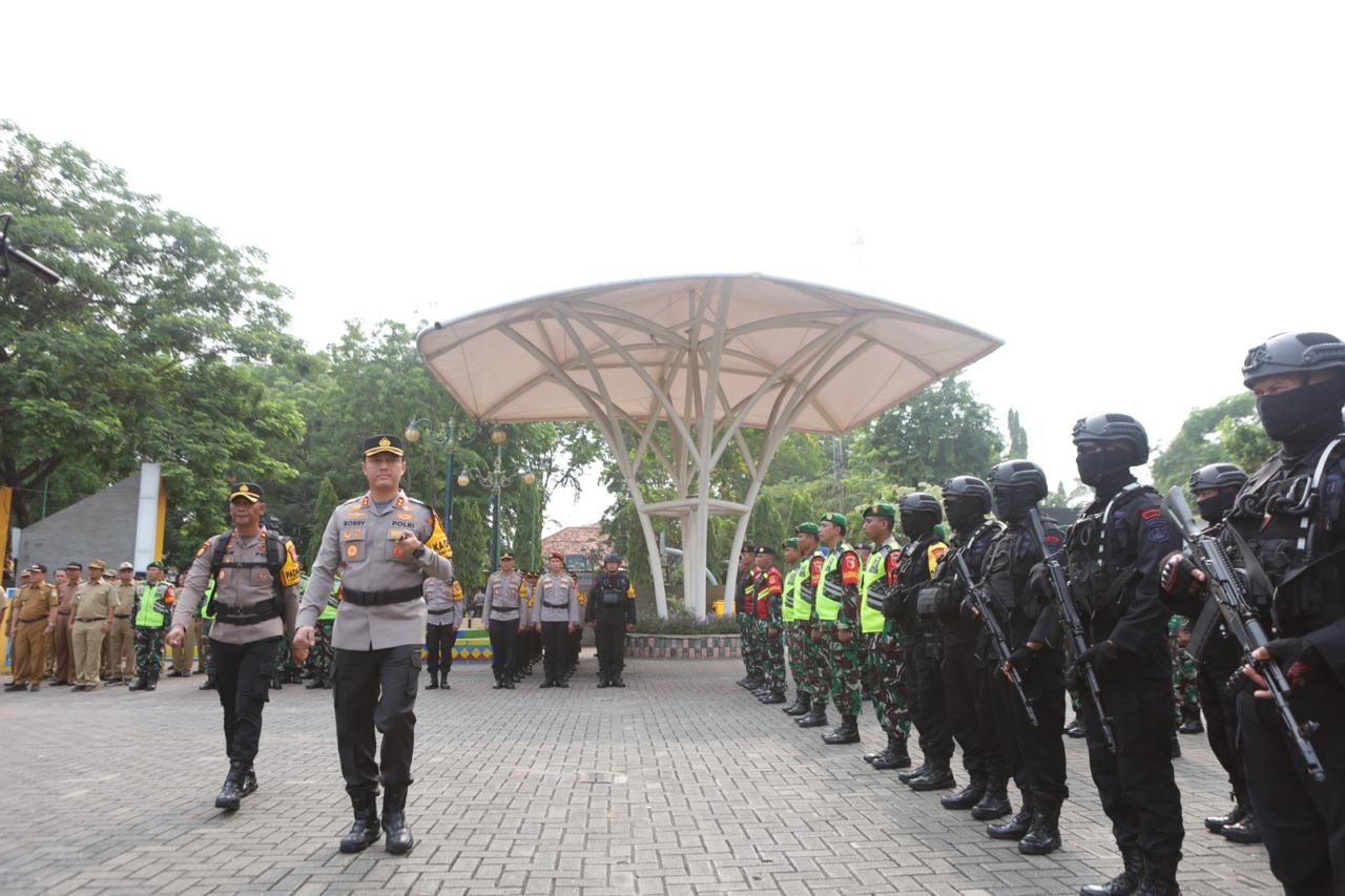 Polres Lamongan Gelar Apel Pergeseran Pasukan Pengamanan Pilkada Serentak 2024