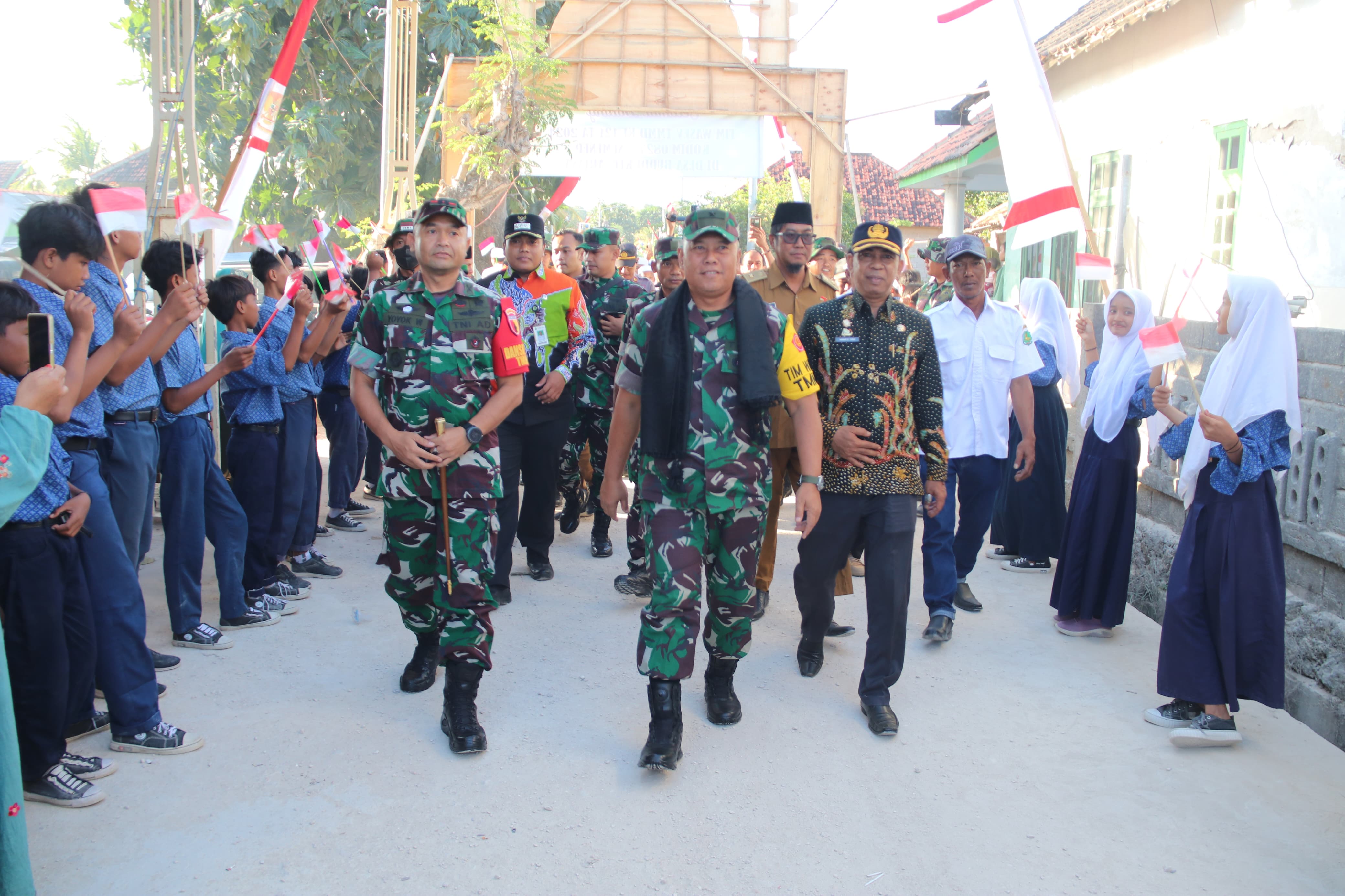 Tim Wasev Mabes TNI AD Tinjau Kegiatan TMMD 121 di Kepulauan Kangean 