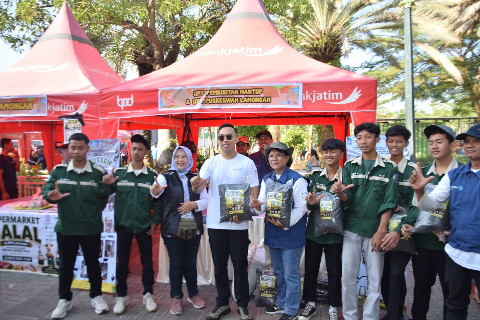 Pertama di Lamongan, Mas Dirham Buka Jalan Santai Bareng Hewan Kesayangan di Alun-alun