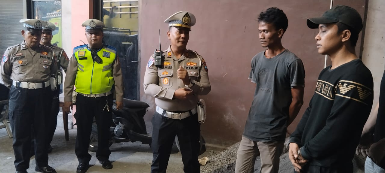 Satlantas Polres Pelabuhan Tanjung Perak Edukasi Pengemudi Truk, Dukung Program Indonesia Zero ODOL 