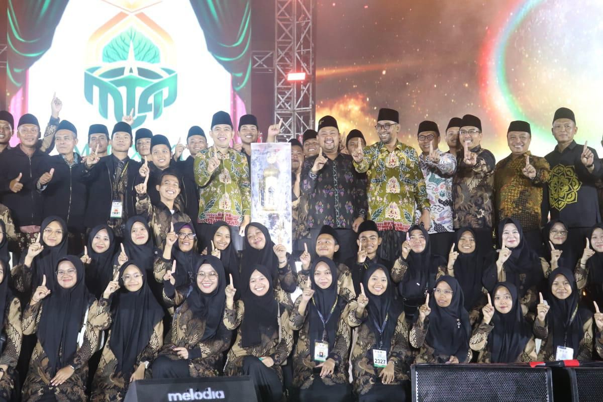 Gresik Kembali Raih Juara Umum di MTQ XXXI Jatim di Jember