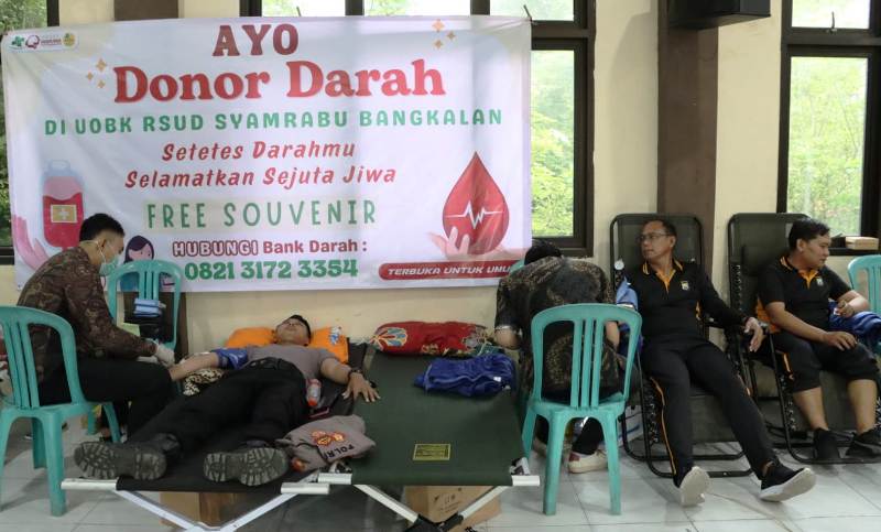 Polres Bangkalan dan RSUD Syamrabu Gelar Baksos Kesehatan Donor Darah