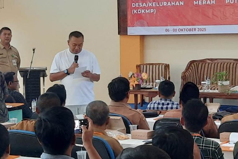 Bupati Situbondo: Desa Harus Mengelola Aset Sendiri Sebelum Kopdes Merah Putih Beroperasi