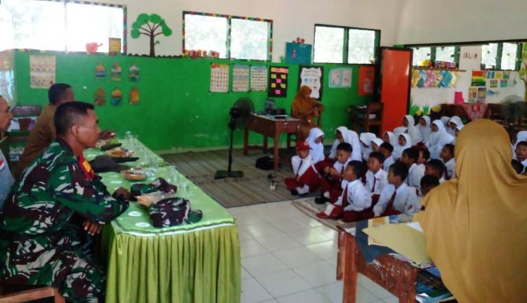 SDN Rowokangkung 02 Lumajang Tanamkan Jiwa Nasionalisme Lewat Pembinaan Wasbang