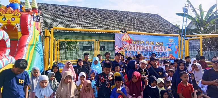 Bani Insan Peduli Hibur 300 Anak Yatim di Pasar Rakyat Pamekasan
