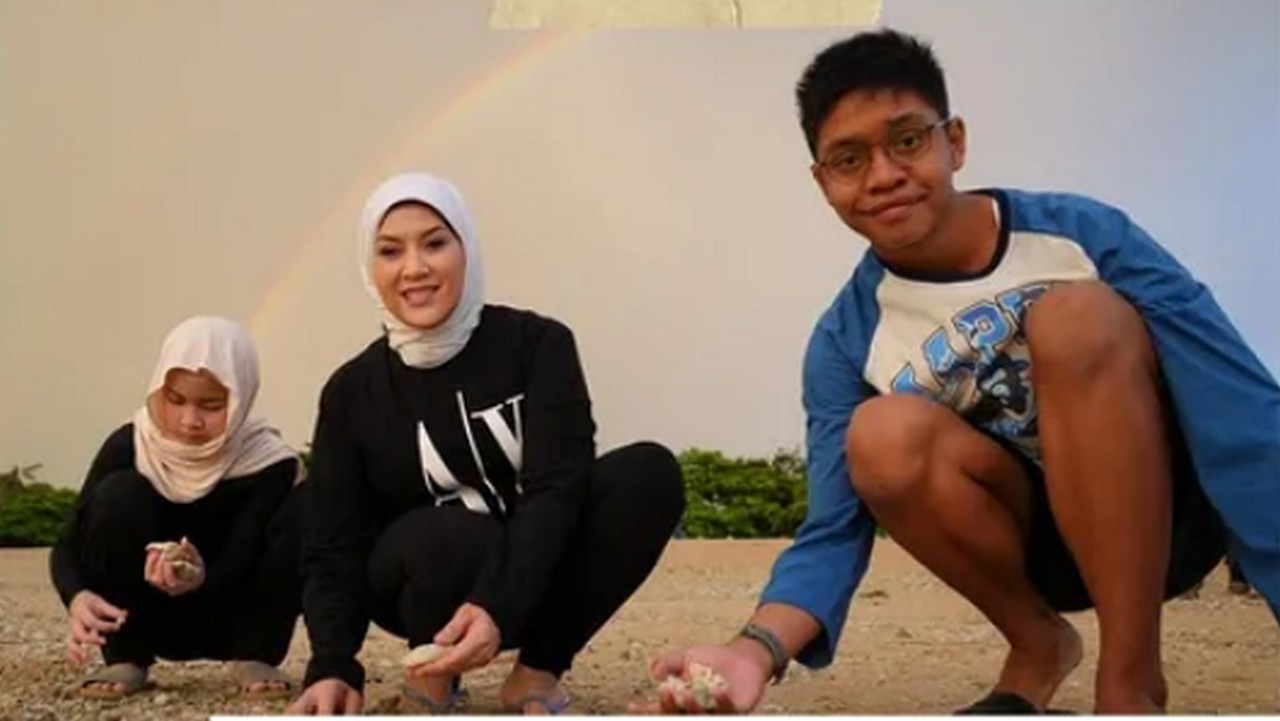 Bermain Pasir di Pantai, Ini Manfaatnya untuk Perkembangan Anak