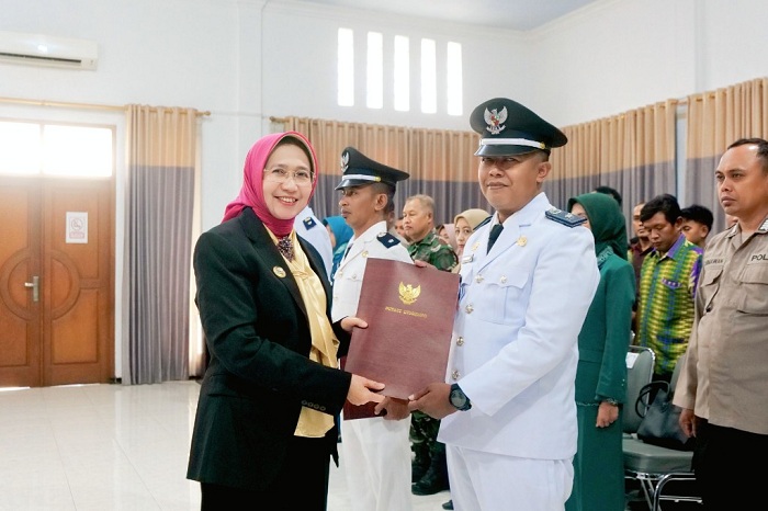 Tiga Pj Kades di Lumajang Dilantik, Bunda Indah Tekankan Transparansi Dana Desa