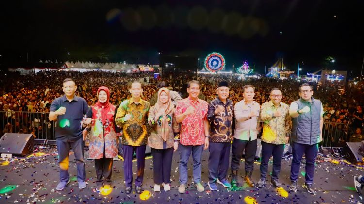 DPRD Jatim Luncurkan Platform Curhato Nang Dewan di Ajang Pasar Rakyat