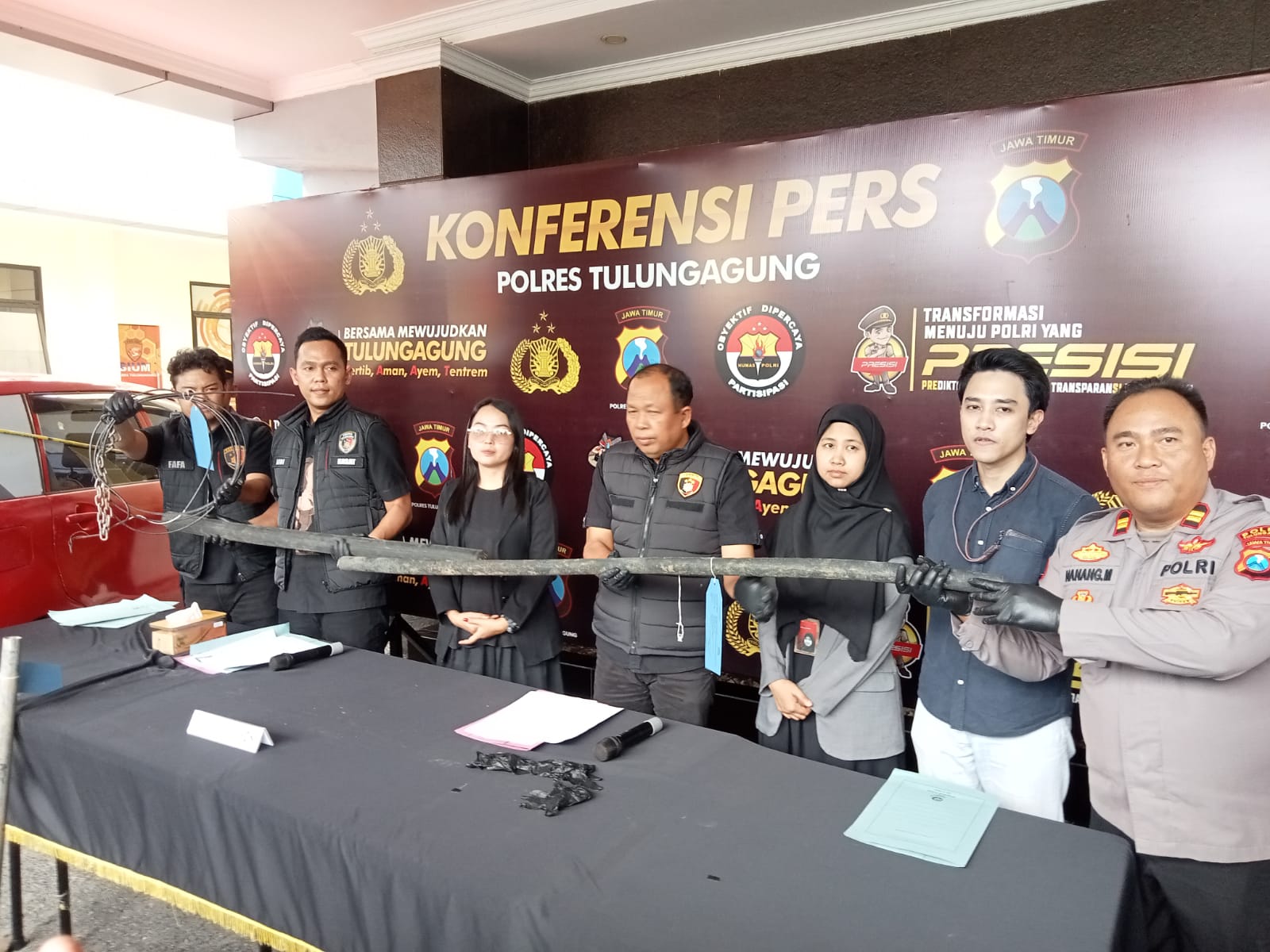 Beraksi di Tulungagung, 10 Maling Kabel Telkom Diringkus Polisi