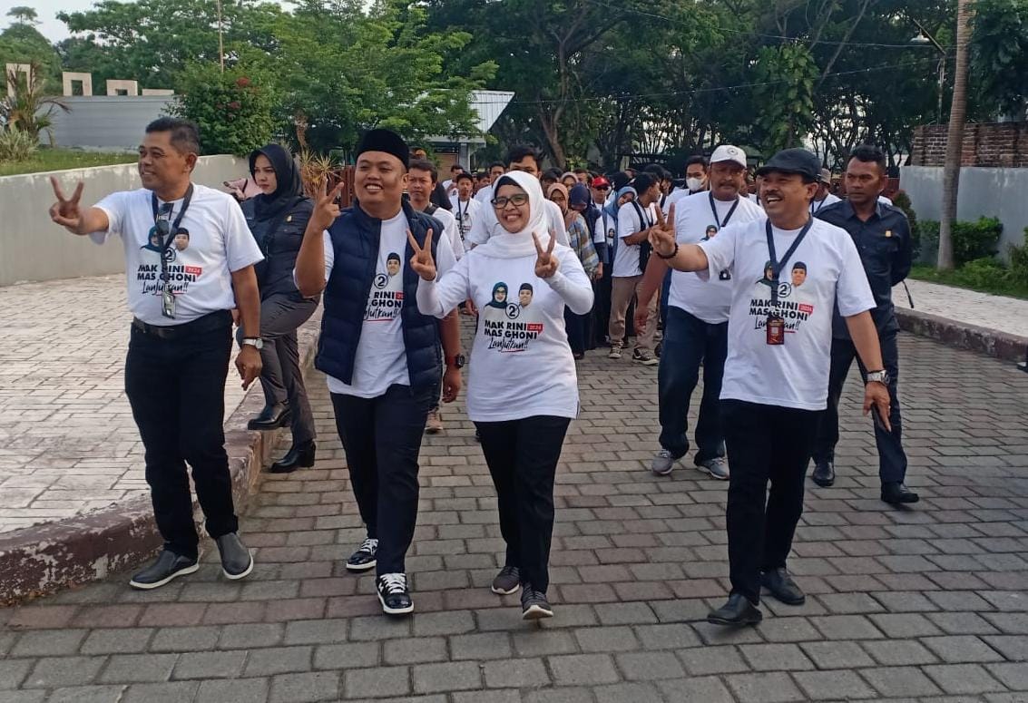 Dampingi Mak Rini di Deklarasi Damai, Mas Ghoni Ingin Pilkada Blitar Riang Gembira