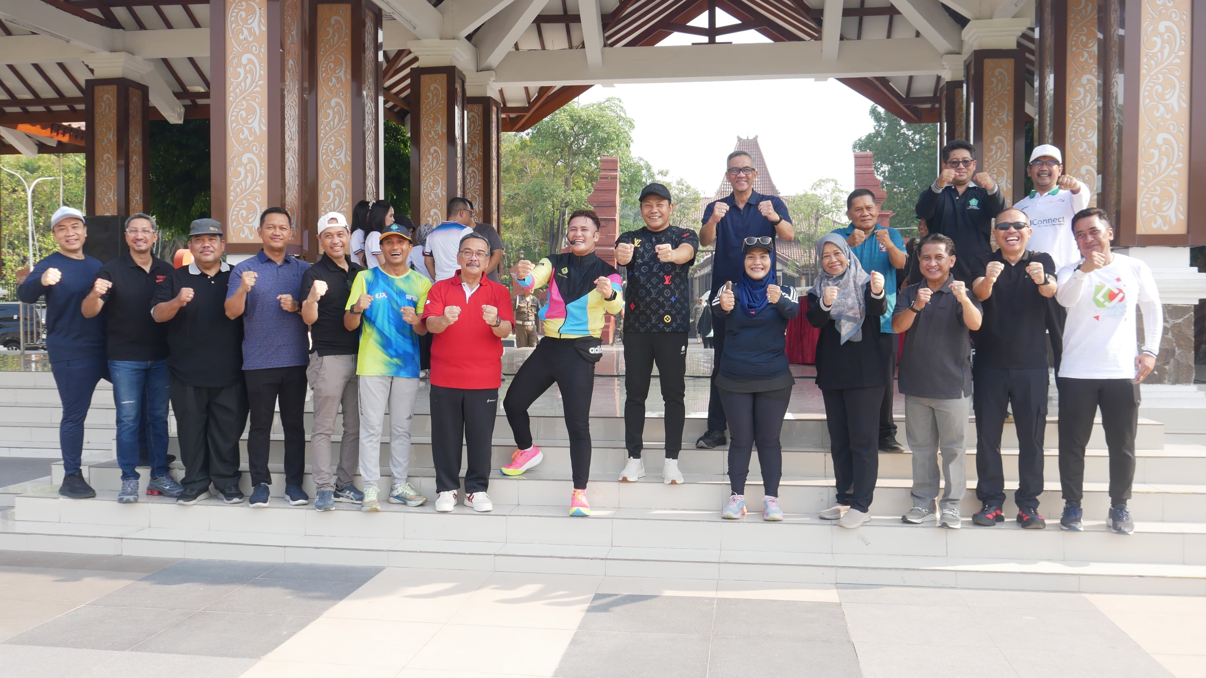 Senam Bersama ASN, Bupati Sidoarjo Ajak Jaga Kesehatan dan Kebersamaan
