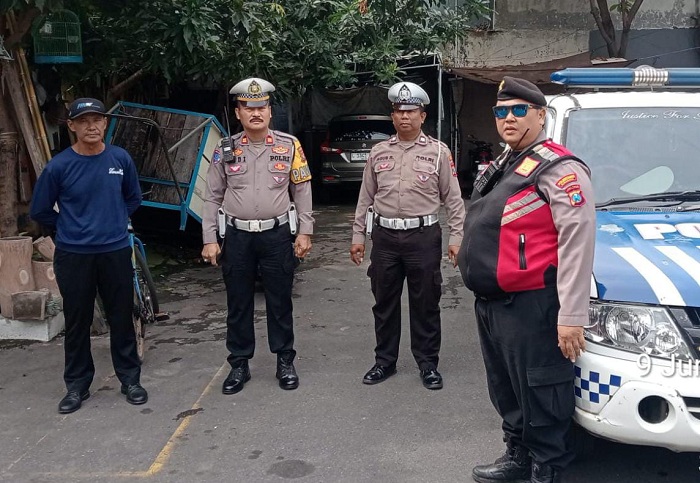 Polsek Mulyorejo Gelar Patroli Antisipasi 3C di Perumahan Kenjeran Permai