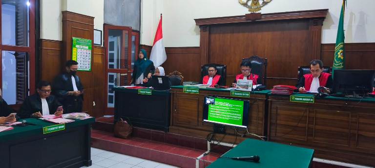 Main Judi Online, Pria Surabaya Divonis 10 Bulan Penjara 