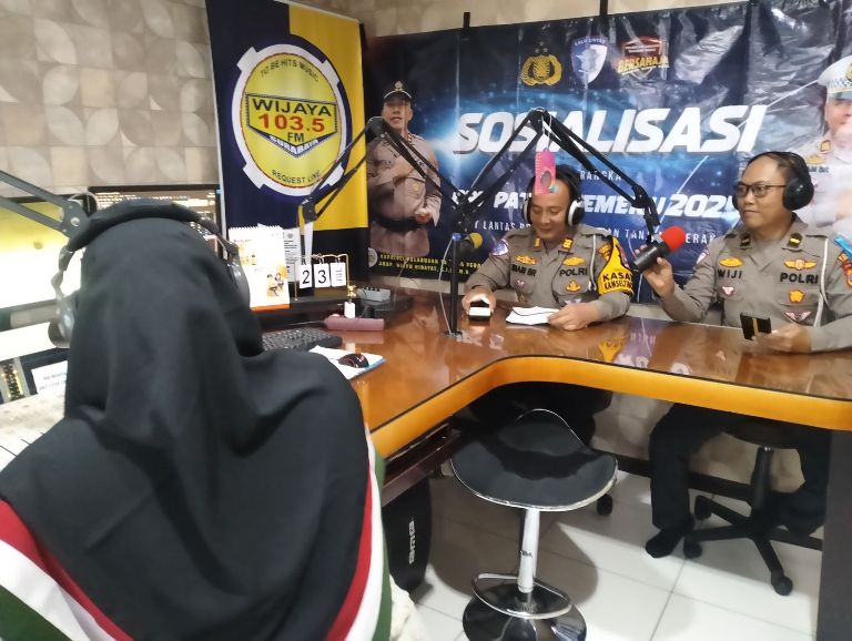 Tingkatkan Kesadaran Berlalu Lintas, Satlantas Polres Pelabuhan Tanjung Perak Gencarkan Sosialisasi