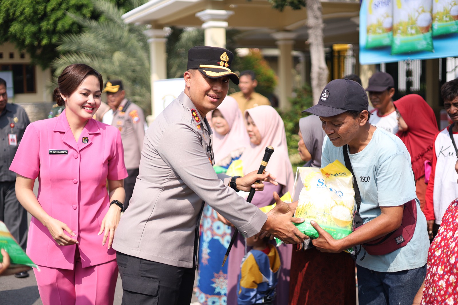 Antusiasme Masyarakat Warnai Gerakan Pangan Murah yang Digelar Polres Kediri