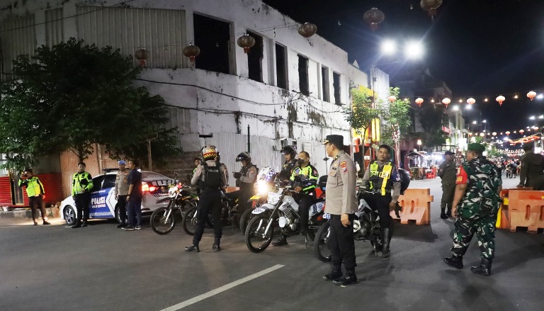 Tingkatkan Keamanan Surabaya, Polres Tanjung Perak Gelar Patroli Stasioner di Titik Rawan