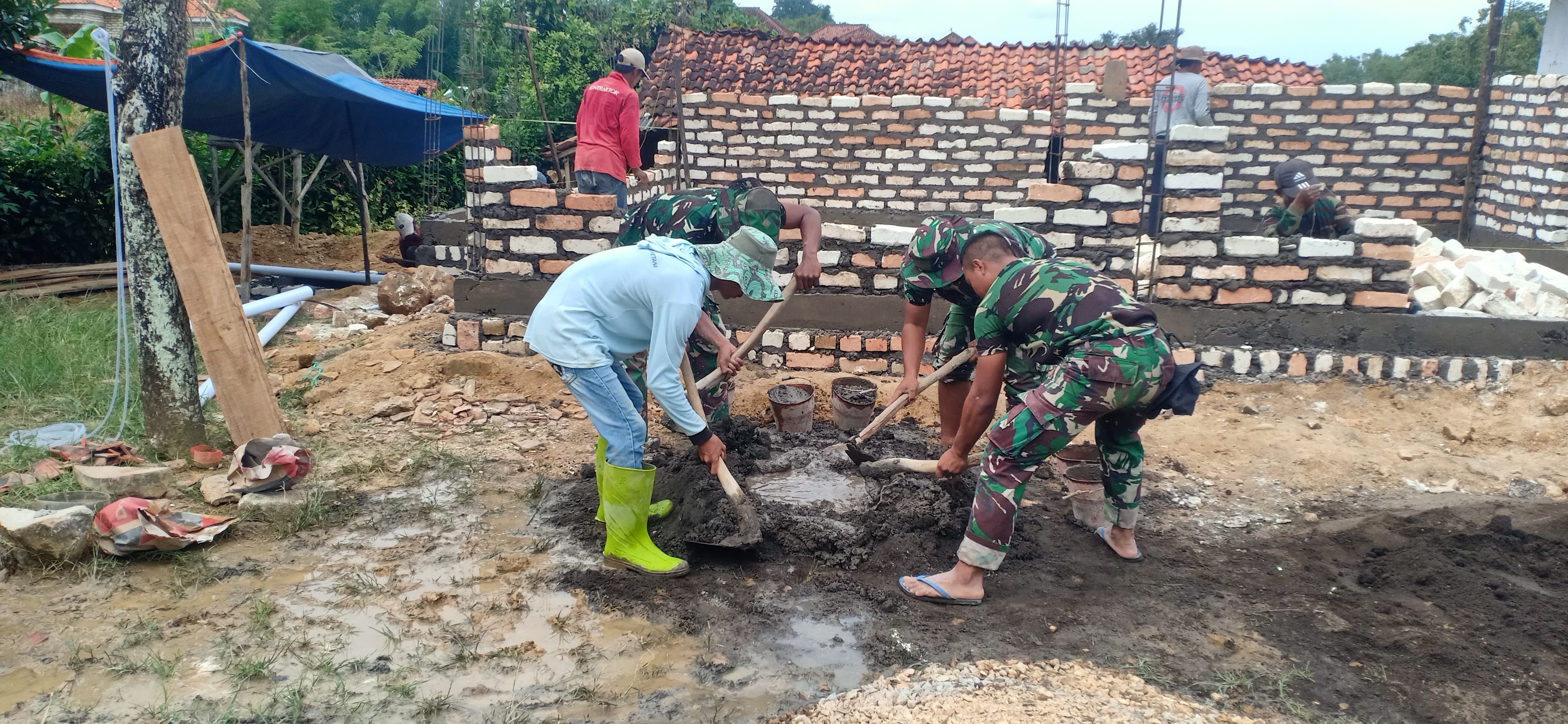 Satgas TMMD Bangun Rumah Warga Mandala, Sayyi: Seperti Mimpi