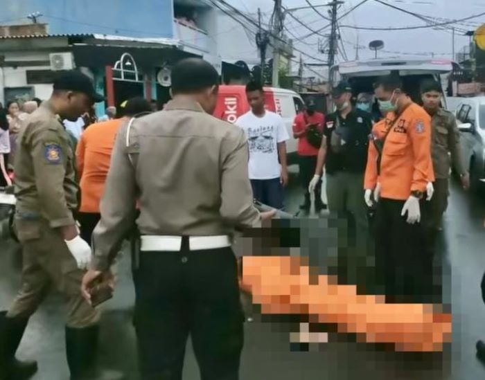 Tragis! Pengendara Motor Tewas Terlindas Pikap Boks di Jalan Ciliwung