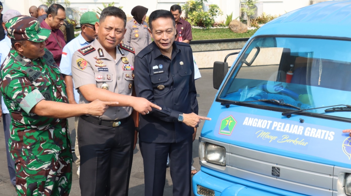 Dukung Kamseltibcarlantas, Polresta Malang Kota dan Pemkot Luncurkan Program Angkutan Pelajar Gratis
