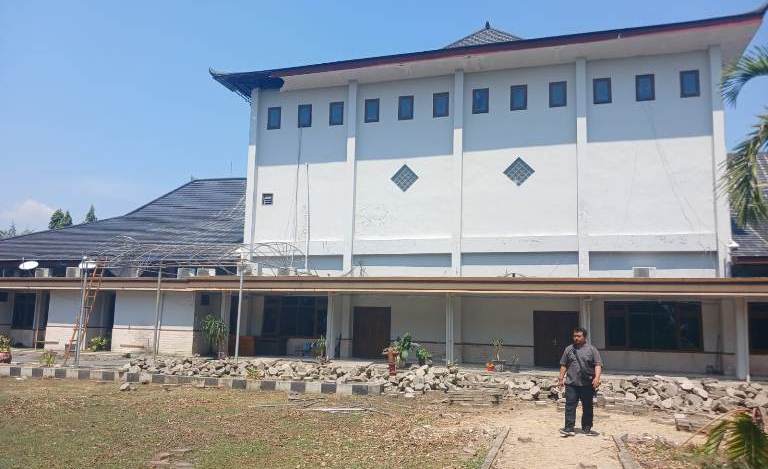 Anggaran Rp 6,5 Miliar Terkuras, Gedung Fraksi DPRD Madiun Dibangun Setengah Jadi