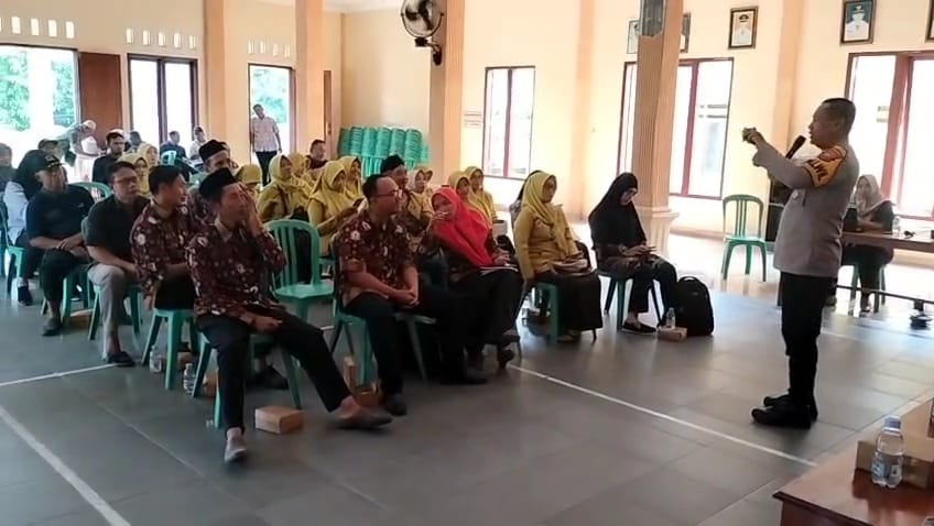 Edukasi Masyarakat, Polisi Kediri Sosialisasikan Layanan Darurat 110