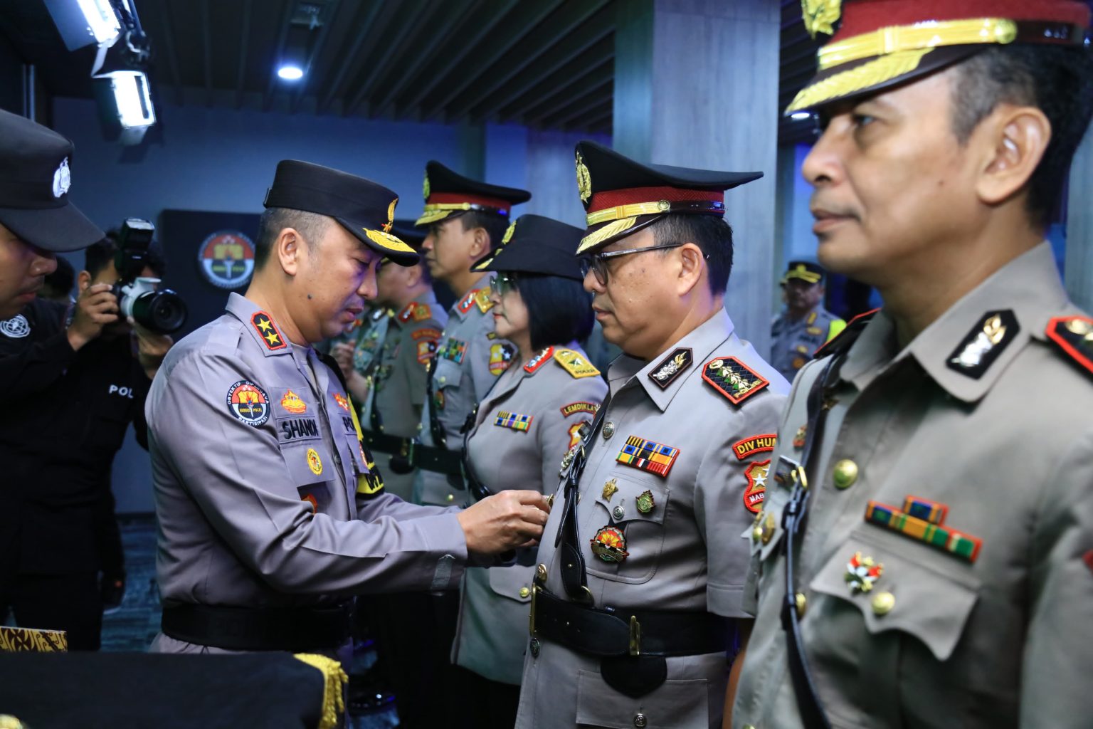 Lantik Pejabat Baru, Kadiv Humas Tekankan Sinergi Hadapi Tantangan