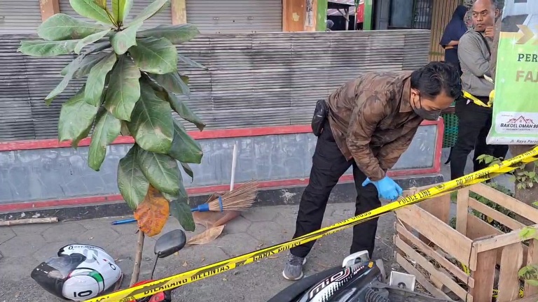 Pedagang Angkringan Ngawi Tewas Ditikam Orang Misterius