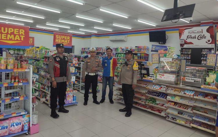 Polsek Rungkut Intensifkan Patroli Minimarket, Jaga Situasi Tetap Kondusif