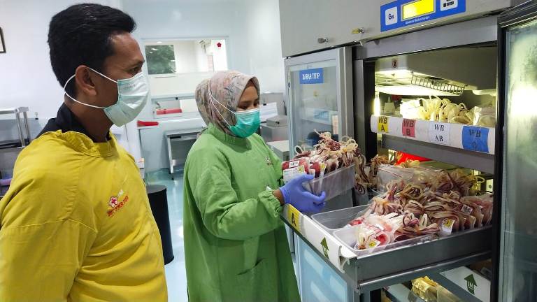 PMI Jember Siapkan 100 Kantong Darah untuk Korban Bencana Sumatera–Aceh